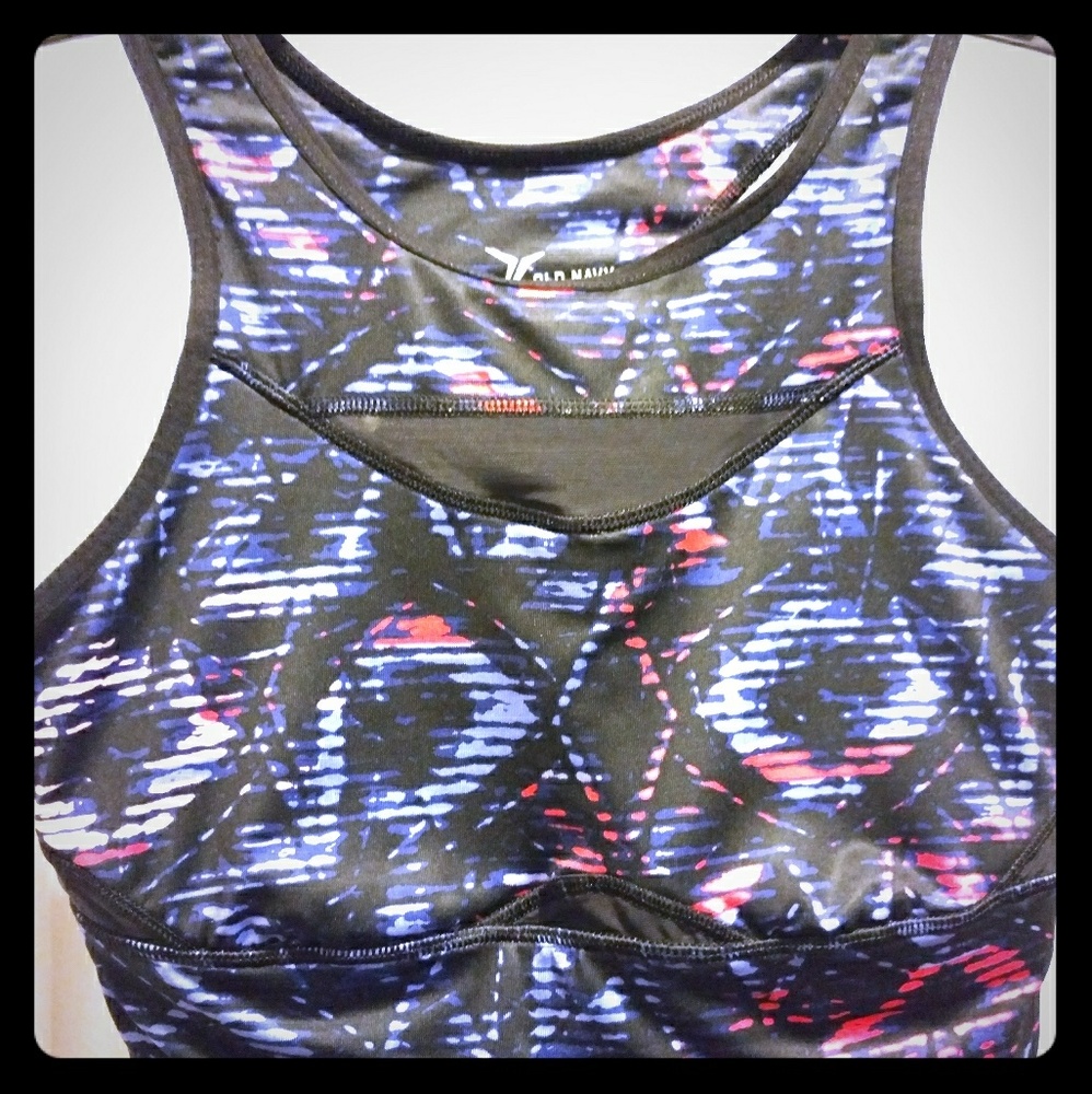 High impact sports bra w mesh cutouts